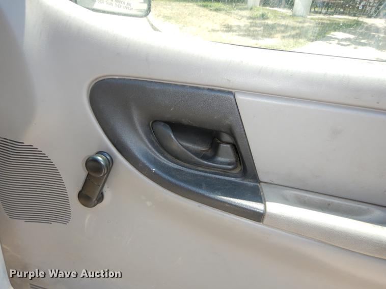 image for item DE1855 2000 Ford Ranger SuperCab pickup truck