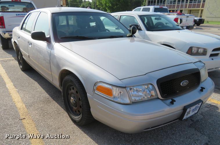 image for item DE6337 2011 Ford Crown Victoria Police Interceptor