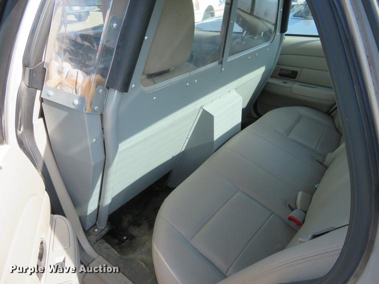 image for item DE6337 2011 Ford Crown Victoria Police Interceptor