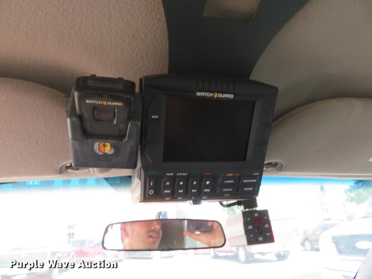 image for item DE6337 2011 Ford Crown Victoria Police Interceptor