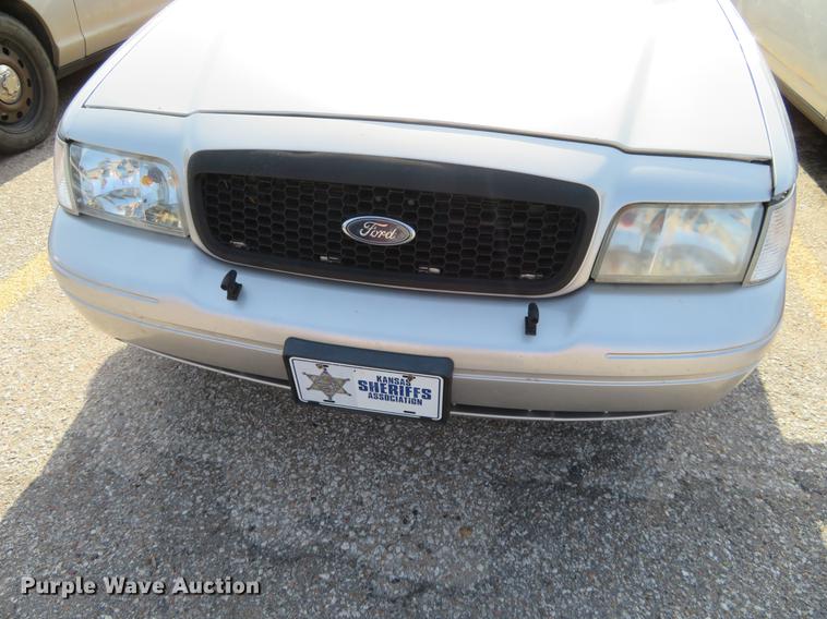 image for item DE6337 2011 Ford Crown Victoria Police Interceptor