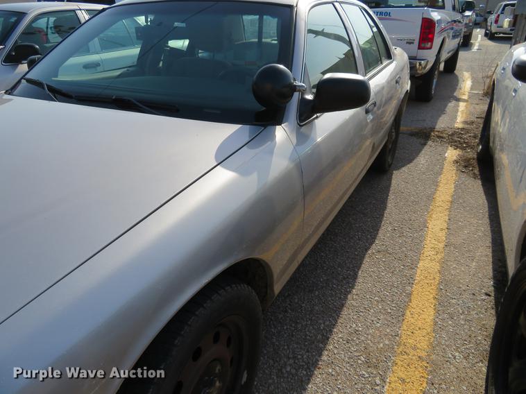 image for item DE6337 2011 Ford Crown Victoria Police Interceptor