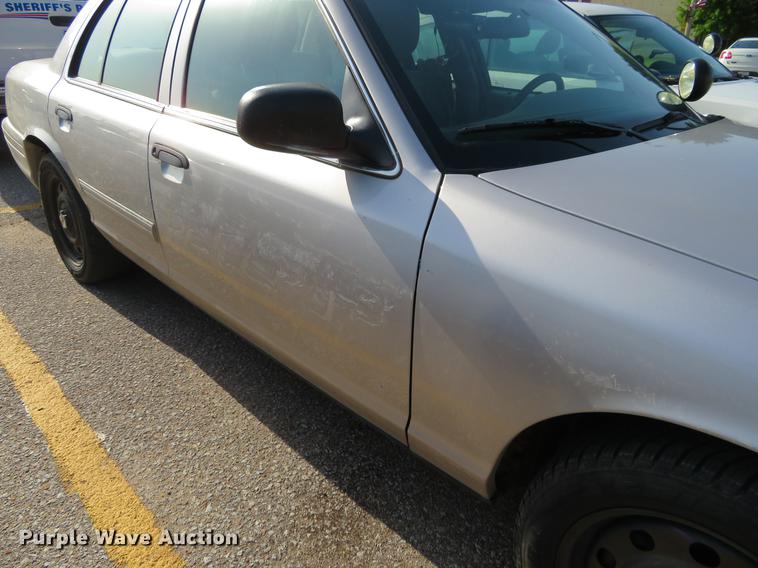 image for item DE6337 2011 Ford Crown Victoria Police Interceptor