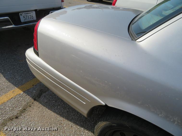 image for item DE6337 2011 Ford Crown Victoria Police Interceptor