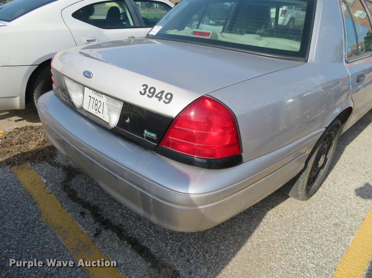 image for item DE6337 2011 Ford Crown Victoria Police Interceptor