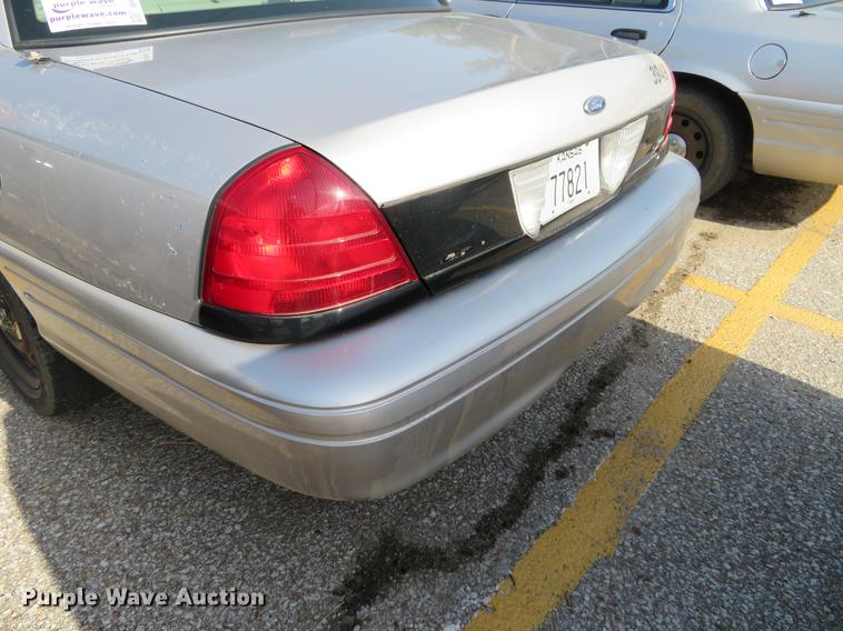 image for item DE6337 2011 Ford Crown Victoria Police Interceptor