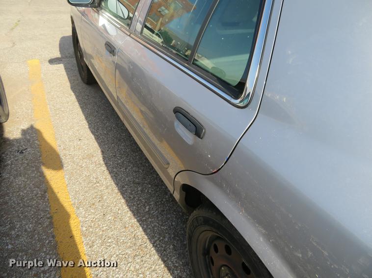 image for item DE6337 2011 Ford Crown Victoria Police Interceptor