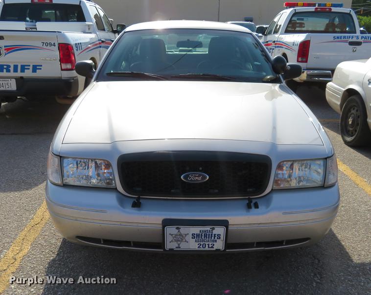 image for item DE6338 2011 Ford Crown Victoria Police Interceptor
