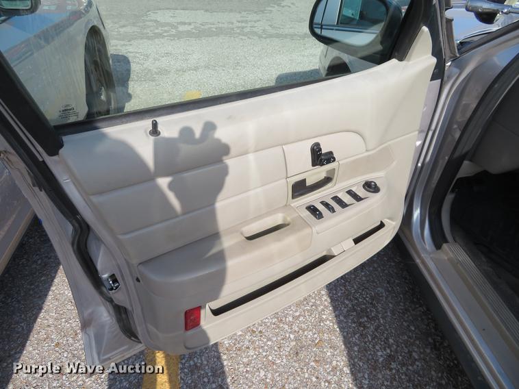 image for item DE6338 2011 Ford Crown Victoria Police Interceptor