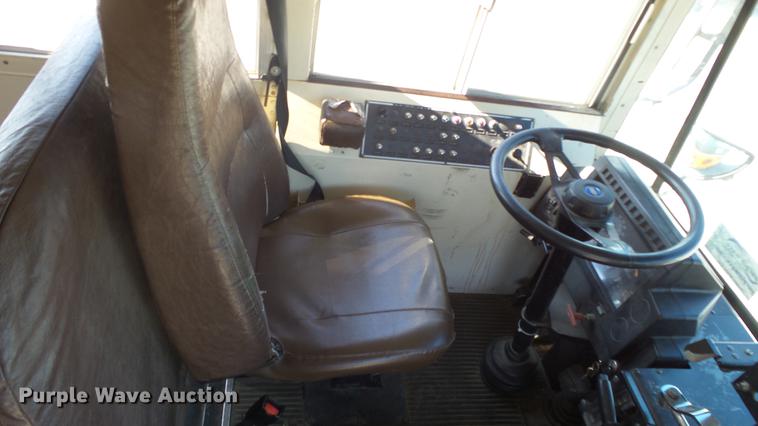 image for item DE7193 1994 Blue Bird TC2000 school bus