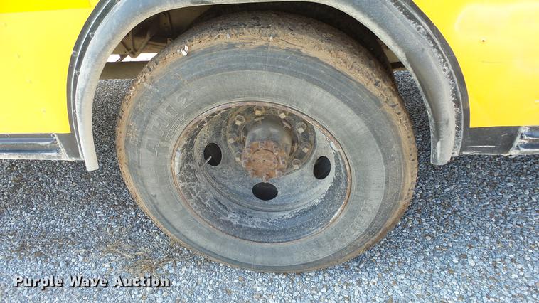 image for item DE7193 1994 Blue Bird TC2000 school bus