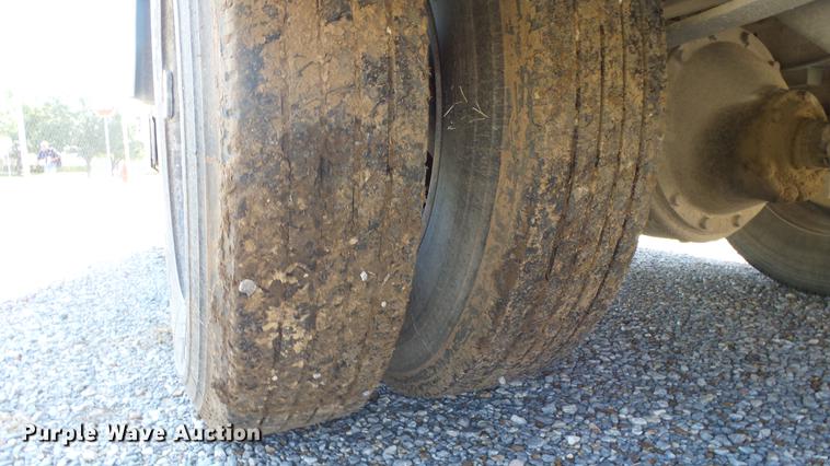 image for item DE7193 1994 Blue Bird TC2000 school bus