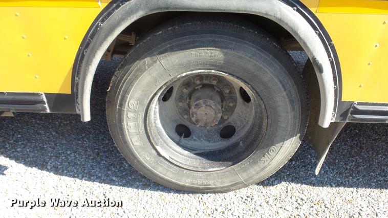 image for item DE7193 1994 Blue Bird TC2000 school bus