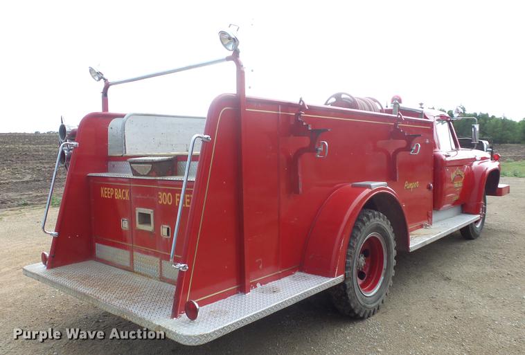 image for item DF4281 1964 Ford 600 fire truck