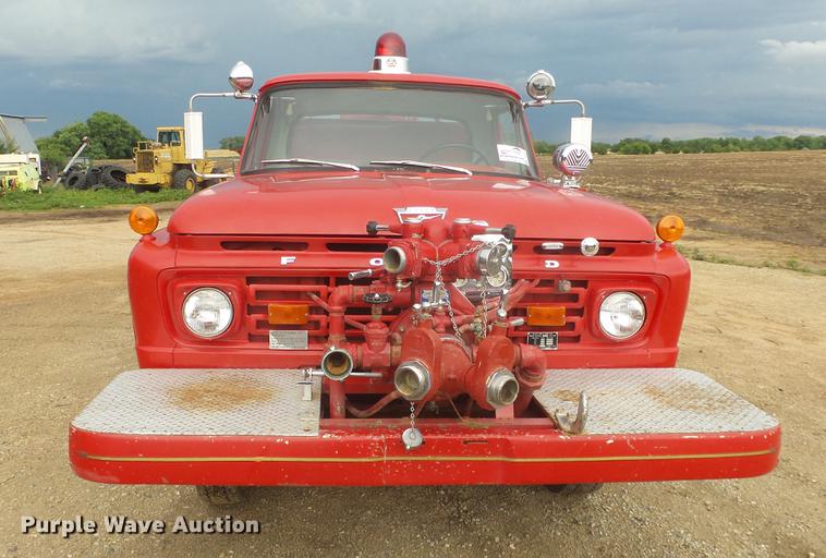 image for item DF4281 1964 Ford 600 fire truck