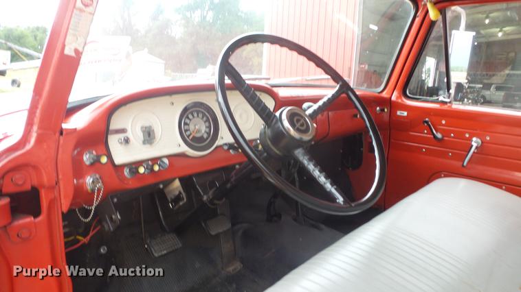 image for item DF4281 1964 Ford 600 fire truck