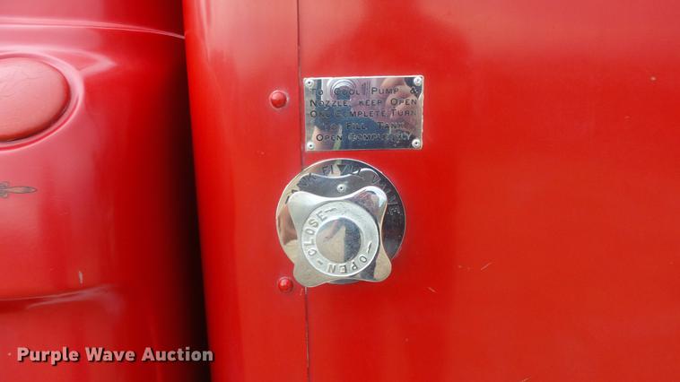 image for item DF4281 1964 Ford 600 fire truck