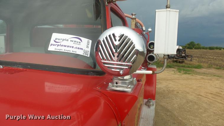 image for item DF4281 1964 Ford 600 fire truck