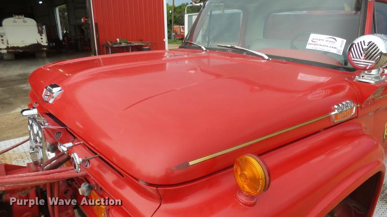 image for item DF4281 1964 Ford 600 fire truck