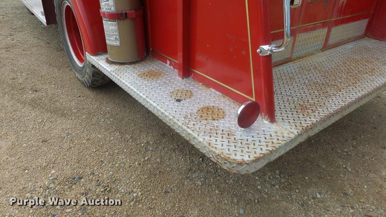 image for item DF4281 1964 Ford 600 fire truck