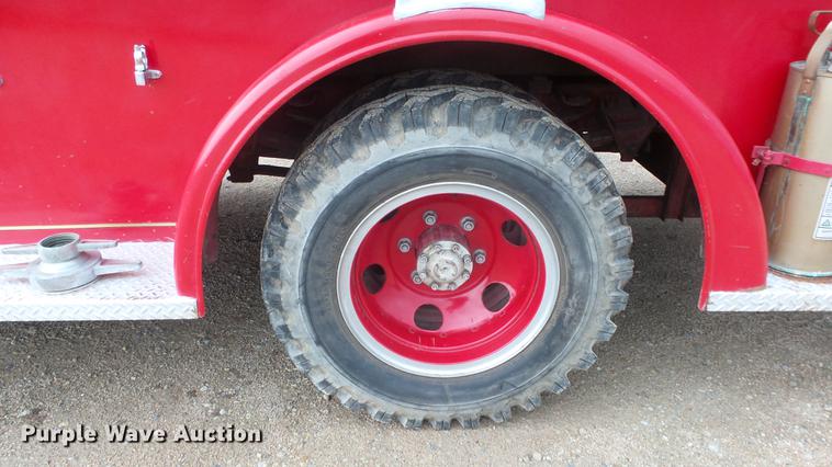 image for item DF4281 1964 Ford 600 fire truck