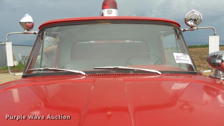 image for item DF4281 1964 Ford 600 fire truck
