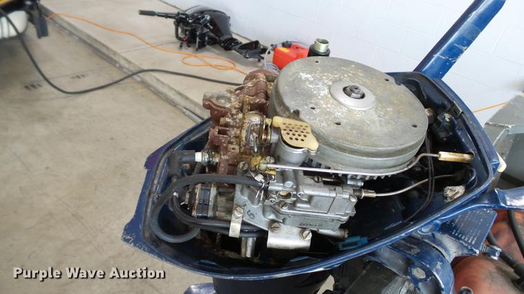 image for item DM9914 1982 Evinrude 9222M two cylinder two cycle outboard motor