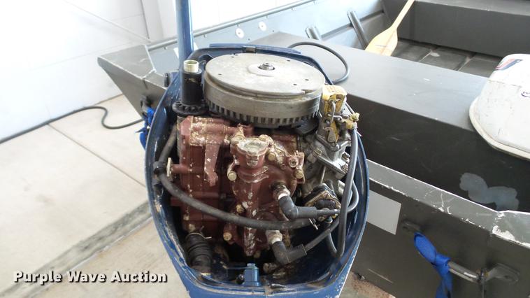 image for item DM9914 1982 Evinrude 9222M two cylinder two cycle outboard motor