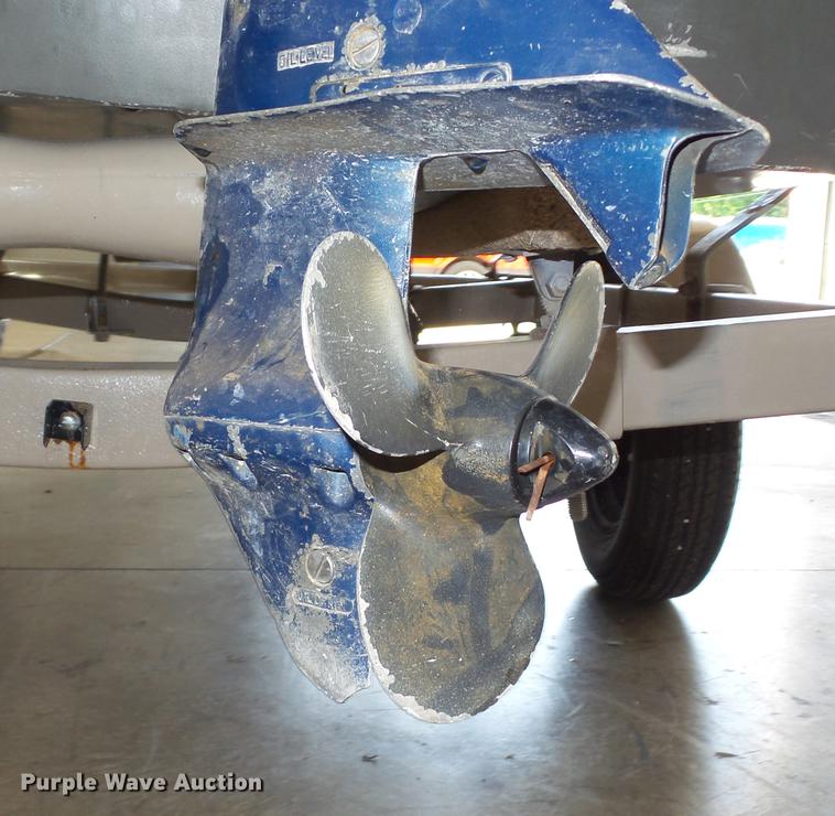 image for item DM9914 1982 Evinrude 9222M two cylinder two cycle outboard motor