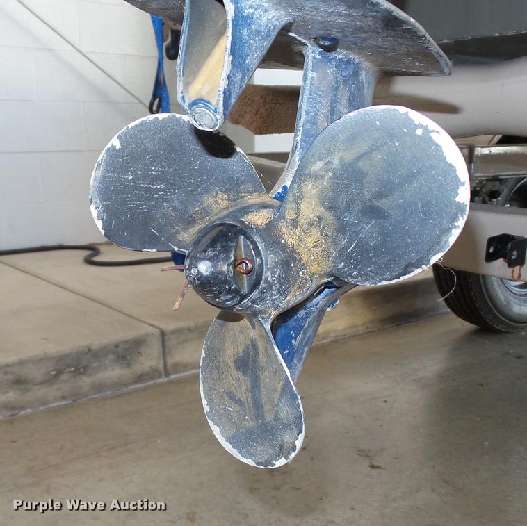 image for item DM9914 1982 Evinrude 9222M two cylinder two cycle outboard motor