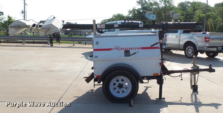 image for item DM9915 2007 Magnum MLT4200 light plant