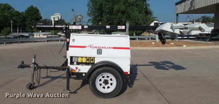 image for item DM9915 2007 Magnum MLT4200 light plant