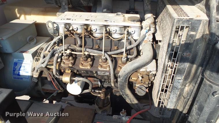 image for item DM9915 2007 Magnum MLT4200 light plant