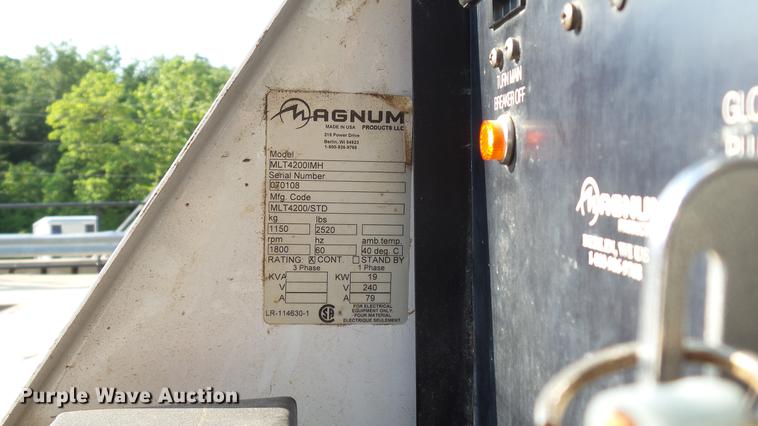 image for item DM9915 2007 Magnum MLT4200 light plant