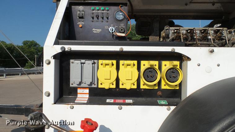 image for item DM9915 2007 Magnum MLT4200 light plant