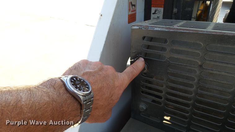 image for item DM9915 2007 Magnum MLT4200 light plant