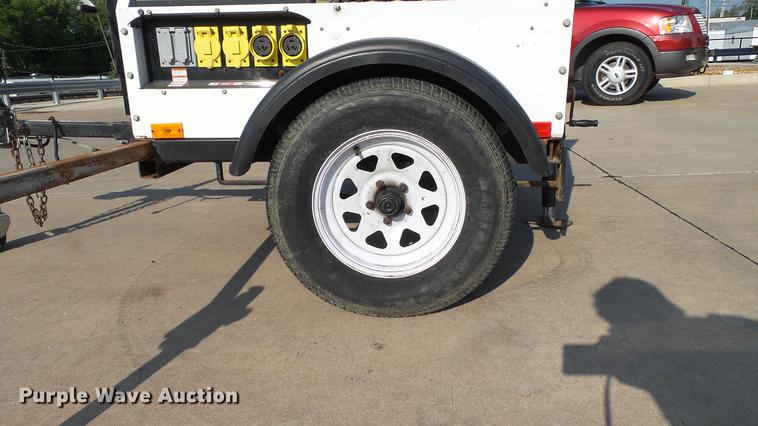 image for item DM9915 2007 Magnum MLT4200 light plant