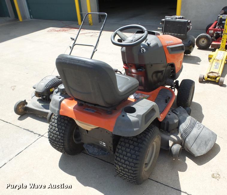 image for item DT9401 (2) lawn mowers