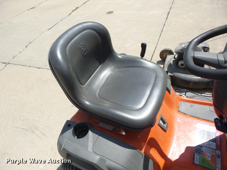 image for item DT9401 (2) lawn mowers