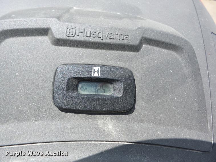 image for item DT9401 (2) lawn mowers