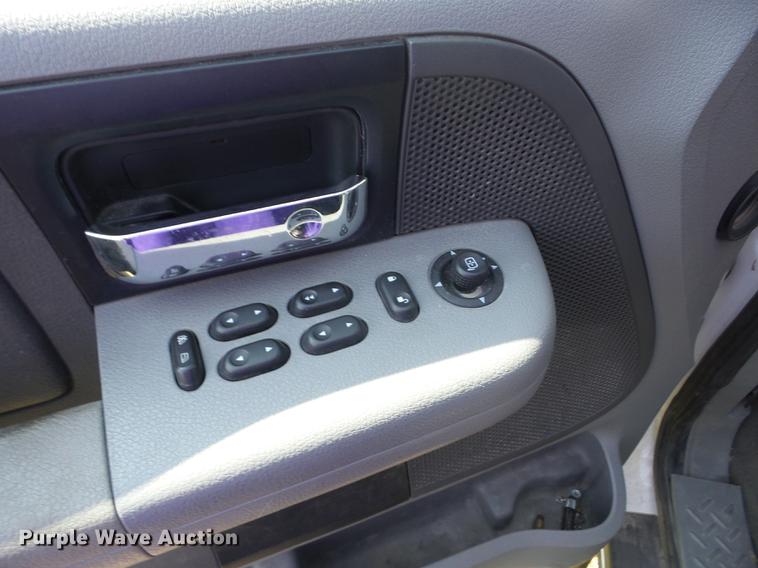 image for item DT9404 2006 Ford F150 SuperCrew pickup truck