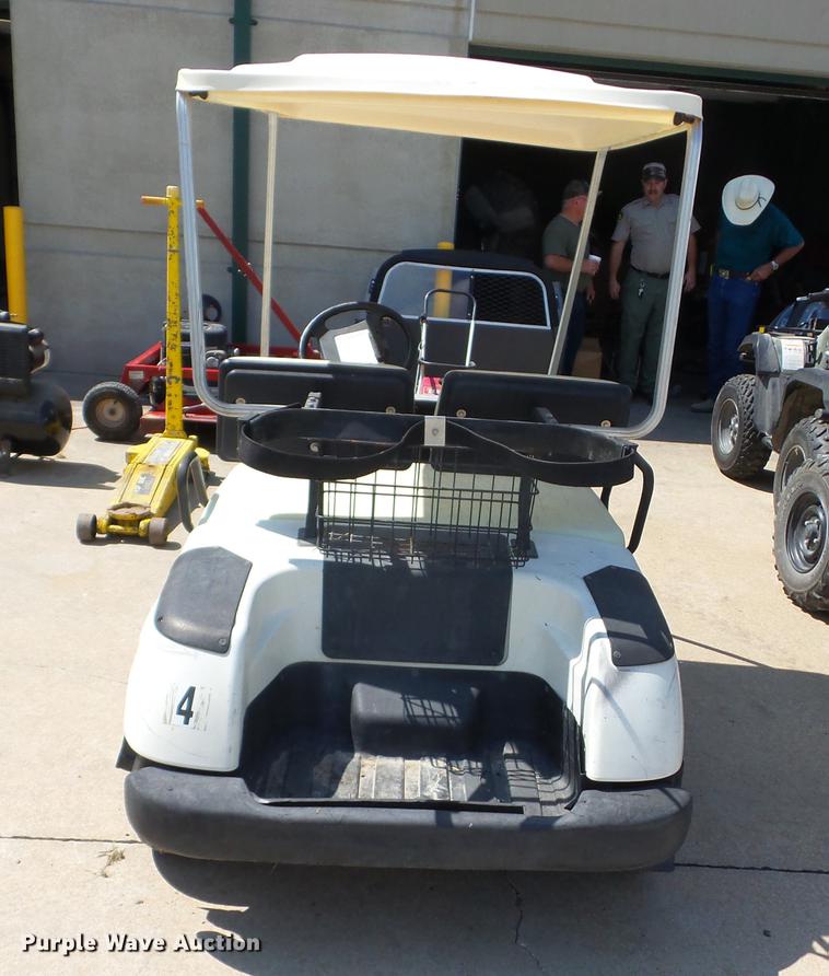 image for item DT9408 1997 Yamaha G16A golf cart