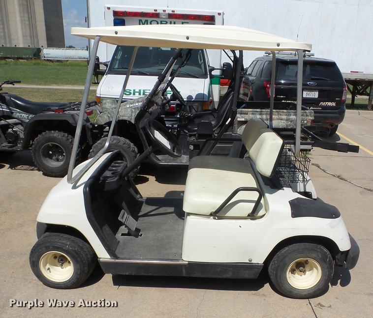 image for item DT9408 1997 Yamaha G16A golf cart