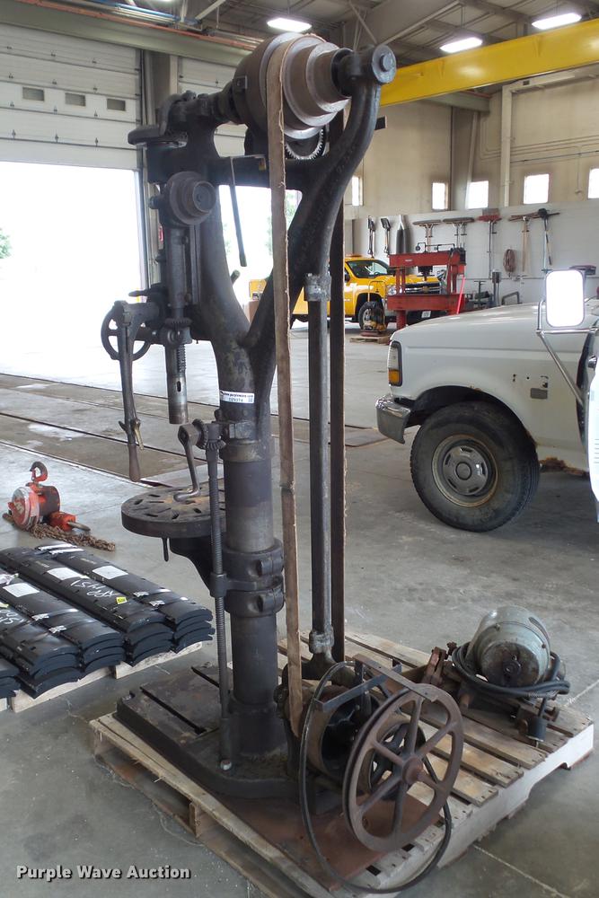 image for item DZ9374 Champion 21" drill press