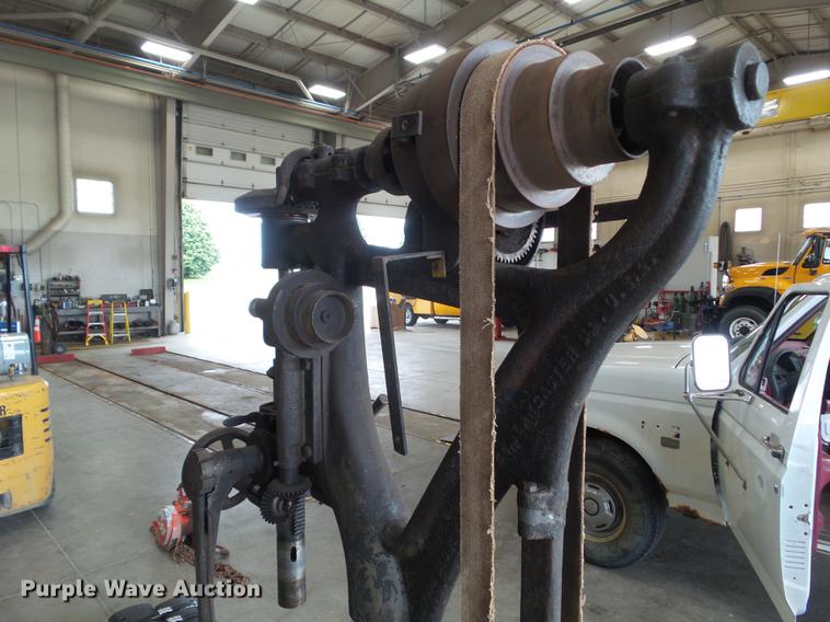 image for item DZ9374 Champion 21" drill press