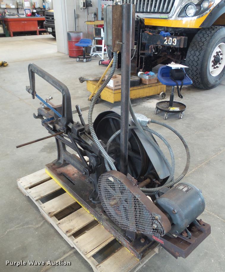 image for item DZ9375 Marvel Draw Cut No. 2 metal saw