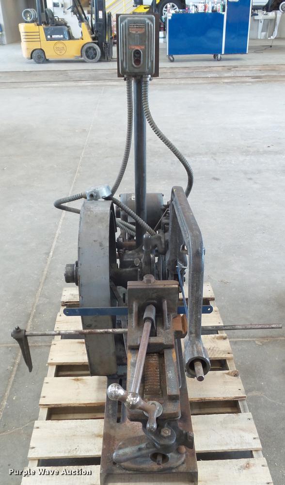 image for item DZ9375 Marvel Draw Cut No. 2 metal saw