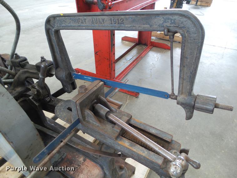 image for item DZ9375 Marvel Draw Cut No. 2 metal saw