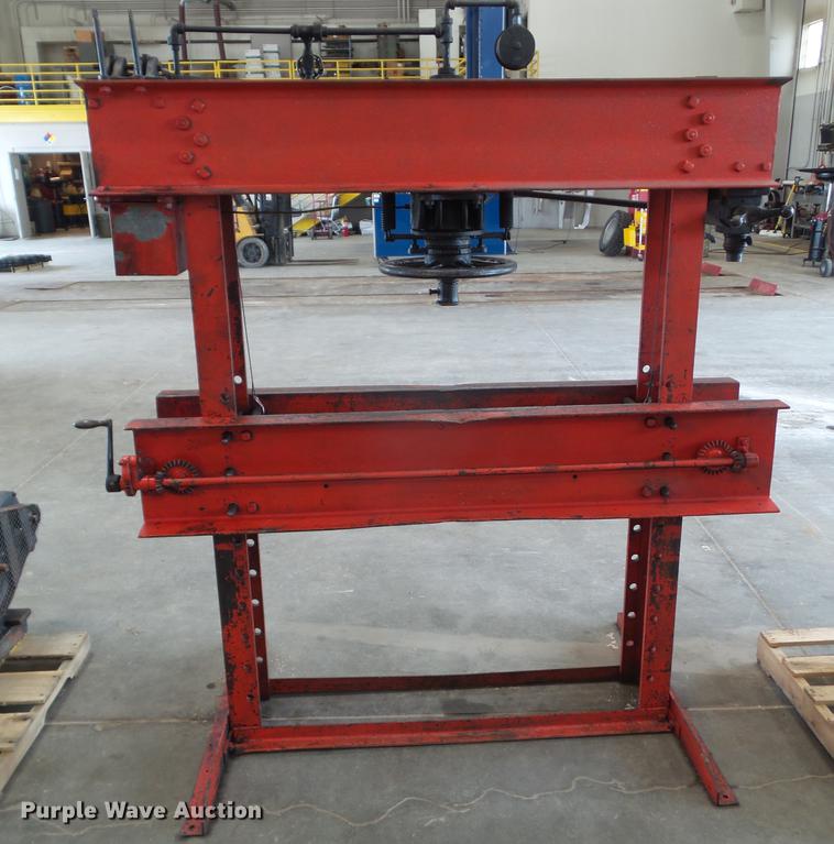 image for item DZ9376 The Manley Mfg. press