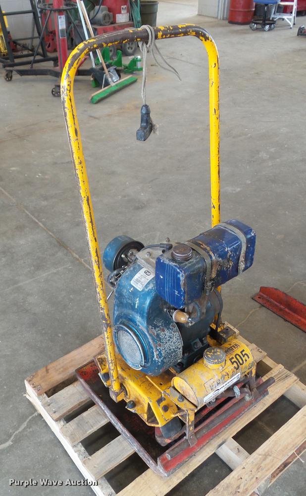 image for item DZ9377 Case Vibromax AW1250B compactor